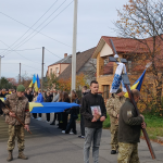 «На щиті» до рідного дому навіки повернувся Герой Петро Оверчук