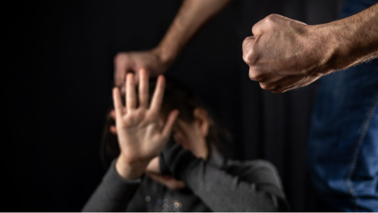 На Волині чоловік отримав 2 роки тюрми за побиття матері та напад на поліцейського