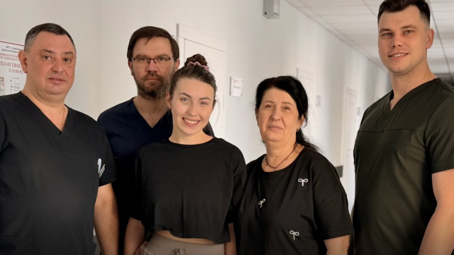 Повернулася з-за кордону за порятунком: 25-річній волинянці видалили велику пухлину головного мозку