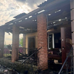 На Волині блискавка знищила будинок військовослужбовця. Родина потребує допомоги