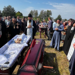 33 роки служив людям і Богу: на Волині попрощалися зі священником