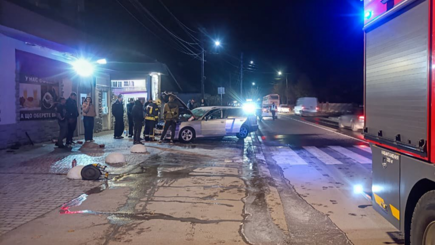 На Волині посеред вулиці горіла автівка