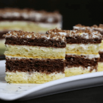 Торт «Сметанник», як у дитинстві: найпростіший рецепт для всіх