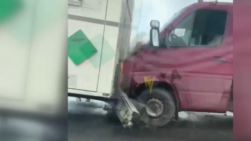 Аварія у Луцькому районі: авто влетіло в автоцистерну