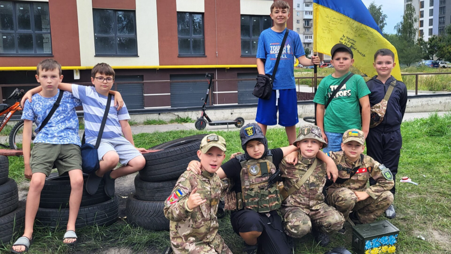 Канікули для допомоги: на Волині діти купили два дрони для захисників України