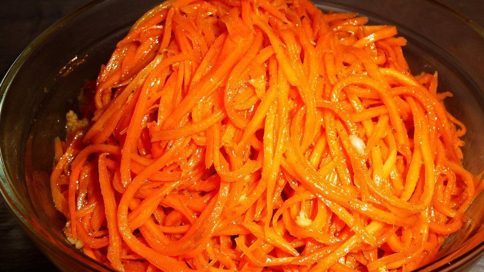 Як смачно приготувати моркву по-корейськи