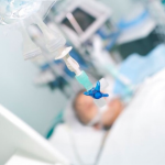 На Волині 13-річна дівчина напилась алкоголю і потрапила в лікарню, судили маму дитини