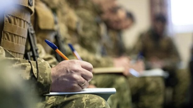 «Мобілізація в Україні посилюється»: всім військовозобов'язаним чоловікам присвоять електронні коди
