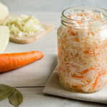 Дуже смачна квашена капуста - скільки солі та цукру класти