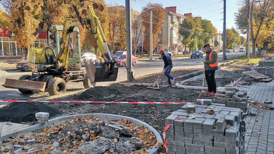 У Луцьку частково відновили ремонт проспекту Волі