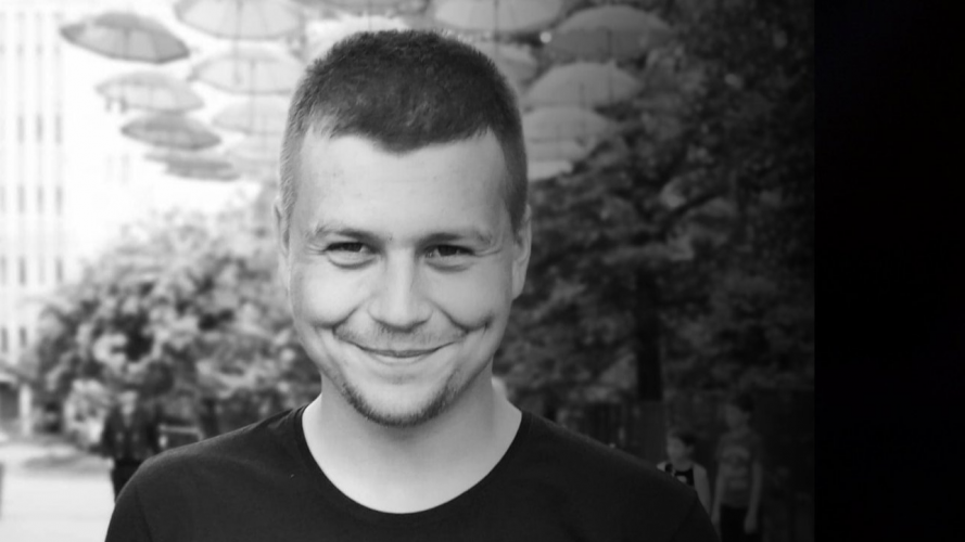«Завжди був усміхнений, непосидючий та активний», - спогади друзів та шкільних вчителів про загиблого Героя