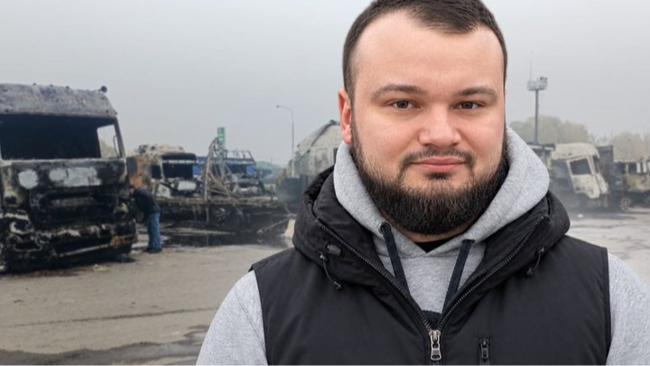 «Це все, що в мене залишилося»: у Ковелі після атаки РФ згоріли вантажівки