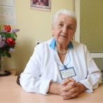 Понад 60 років віддала медицині: зупинилося серце знаної акушерки з Луцька