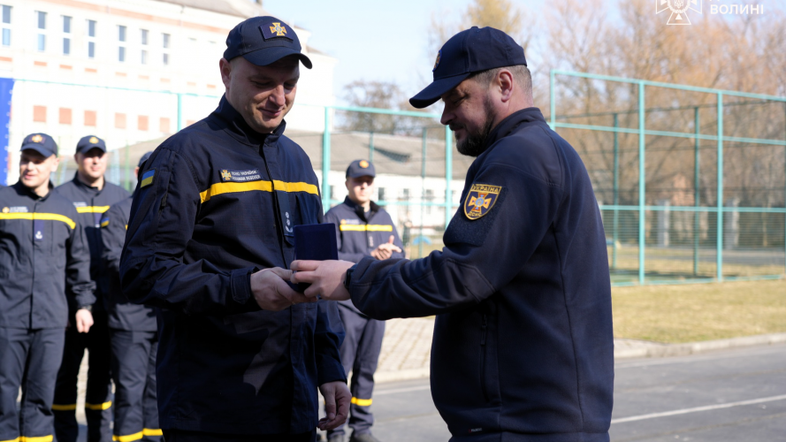 У Луцьку відзначили рятувальників за мужність під час ліквідації пожеж і наслідків обстрілів