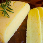 Домашній твердий сир з дірочками за 15 хвилин із двох базових продуктів