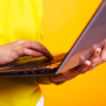 Військовому на Волині повернули понад 60 тисяч гривень за неякісний ноутбук