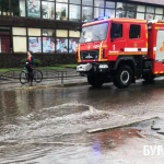 Місто на Волині знову «попливло»: після зливи затопило дороги