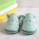 Чудо-розчин з дешевих інгредієнтів, щоб відіпрати домашні капці від бруду