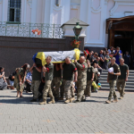 Навіки 33: у Луцьку в останню дорогу провели полеглого Героя Юрія Васюка