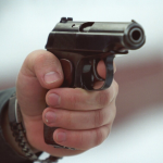 У Луцьку в громадському місці підліток влаштував стрілянину