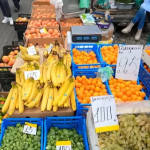 На луцькому ринку – шалені ціни на продукти. Відео