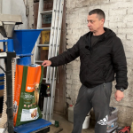 Ветеран із Волині отримав грант і відкрив виробництво кормів для тварин