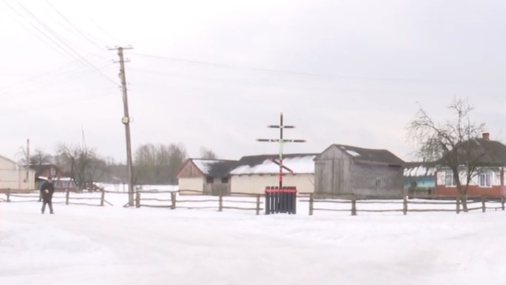 Вулиці майже порожні: як живуть люди в селі на Волині