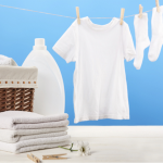 Ефект «як з магазину»: повертаємо білим речам колір за одне прання