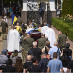 У Луцьку попрощалися із загиблим на війні військовослужбовцем Іллею Панасюком