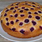 Пиріг «всього по склянці»: бюджетний рецепт без ваг і міксера