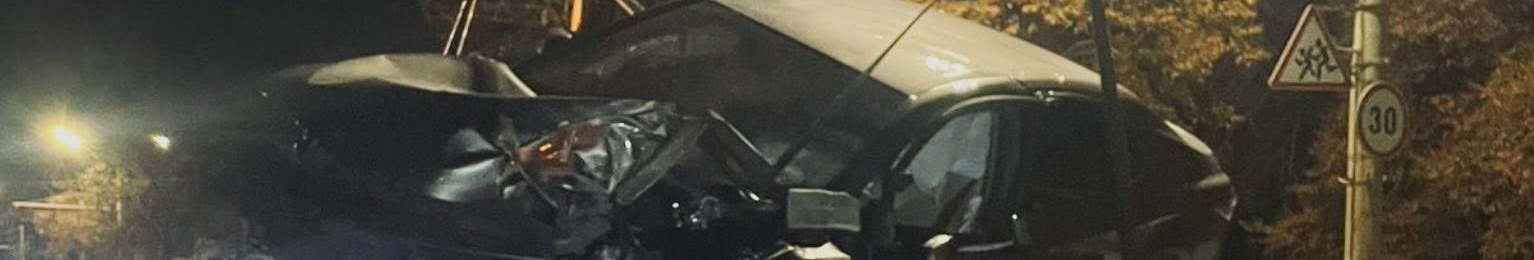 Понад 2 проміле: у Луцьку п’яний водій влетів у бетонну опору