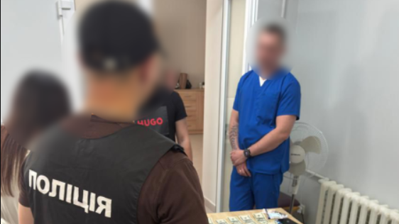 Інвалідність за 2 тисячі доларів: як покарали ексзавідувача відділення волинської лікарні за хабар