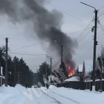На Волині горить багатоквартирний будинок: що відомо