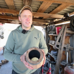 Третє покоління майстрів з Волині продовжує сімейну справу - виготовляє дубові бочки