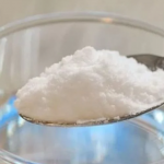 Більшість робить це неправильно: як правильно гасити соду для пухкої випічки