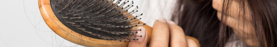 Чому волосся не росте: помилки в догляді, які «з’їдають» довжину