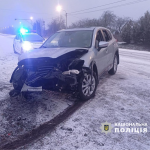 Поблизу Луцька автівка з’їхала в кювет: жінку, чоловіка та двох дітей доставили до медзакладів