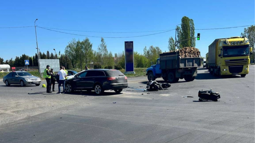 Момент загибелі зафіксували камери: у мережі з'явилося відео смертельної ДТП у Ковелі