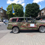 Збирають кошти на нове: у місті на Волині поставили авто, яке потрапило під обстріл