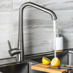 Не оцет і не харчова сода: чим очистити раковину на кухні без застосування хімії