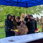 Без надійного плеча залишилися дружина, син та донька: на Волині попрощались з Героєм Павлом Плисюком