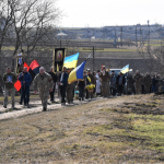 У громаді на Волині сотні людей вийшли провести полеглого Героя Василя Філончука в останню дорогу