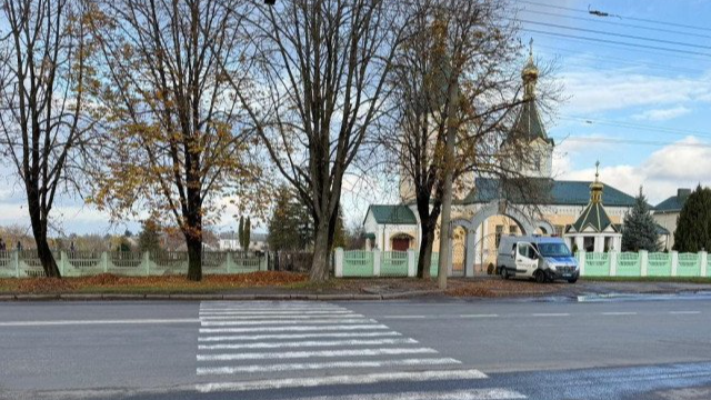 У Луцьку судили водія, який збив на переході двох підлітків, кинув авто і втік