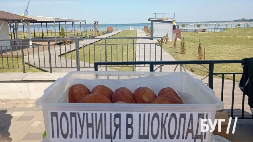 На Світязі стартував сезон пончиків - улюблені смаколики вже продають біля озера