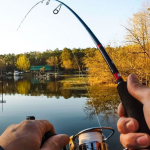 Максим Пчілка зловив щуку 4 кг