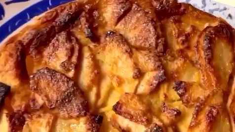 Ароматний яблучний пиріг — швидкий рецепт, який завжди вдається