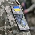 У Луцьку водій Audi наїхав на військовослужбовця під час перевірки документів: чоловіку оголосили підозру