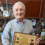 100-річний ветеран з Луцька щодня робить зарядку, варить суп і чекає перемоги над путіним