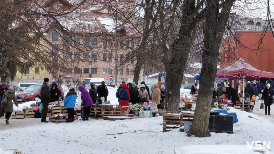 Скільки коштують яблука та цитрусові на ринку у Луцьку?