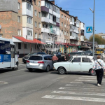 У Володимирі - аварія біля супермаркету, рух ускладнений